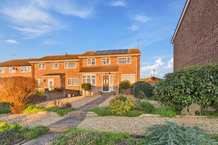 3 Bedroom End Terrace House For Sale In Forest Road, Colchester, CO4