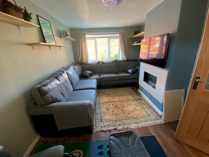 3 Bedroom Semi-Detached House To Rent In Bluefields Street, Liverpool, L8