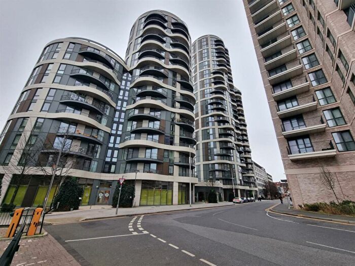 1 Bedroom Flat For Sale In Cambridge Road, Barking, IG11