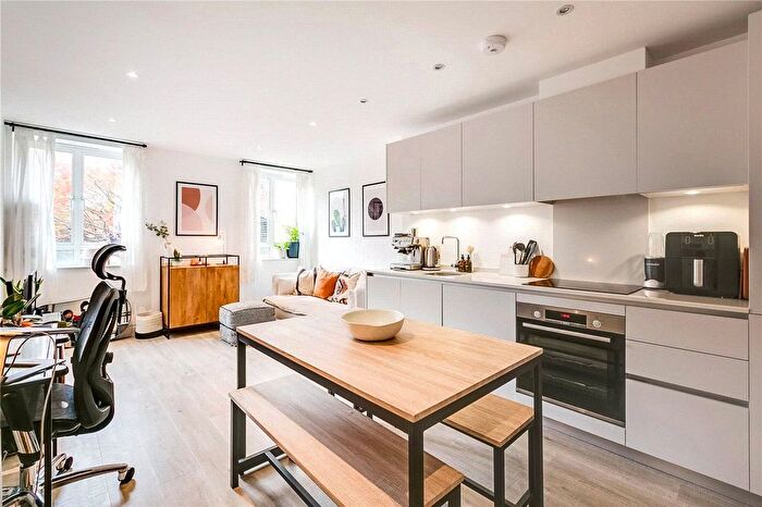 1 Bedroom Flat To Rent In Devonhurst Place, Heathfield Terrace, W4