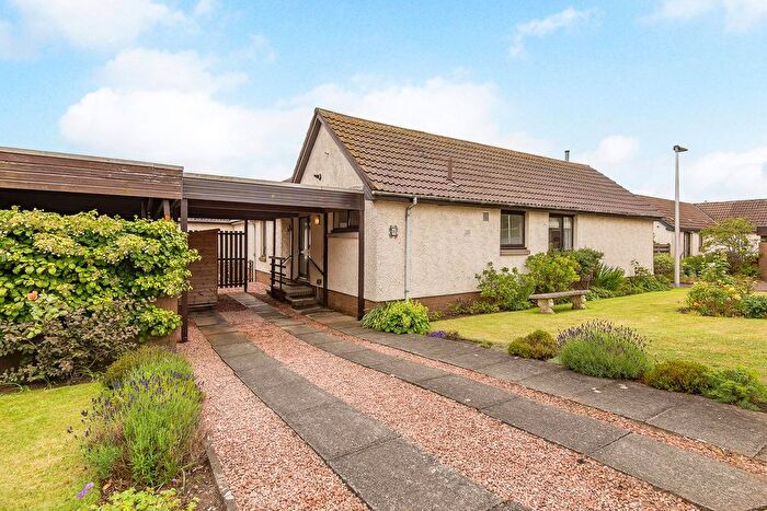 3 Bedroom Bungalow For Sale In Baird Place, Elie, KY9