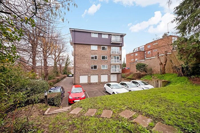 1 Bedroom Flat For Sale In Warwick Court, Bromley, BR2