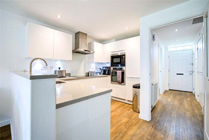 3 Bedroom Semi-Detached House For Sale In Sunningdale, Durham, DH1