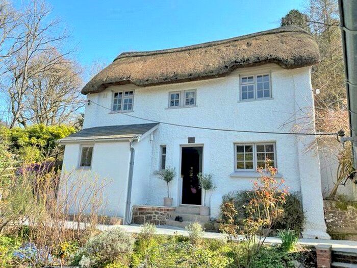 2 Bedroom Cottage To Rent In Whitestone, Exeter, Devon, EX4
