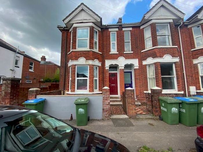 4 Bedroom End Of Terrace House To Rent In Highcliff Avenue, SO14
