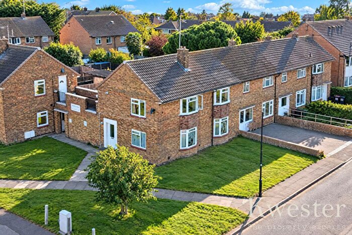 2 Bedroom Flat To Rent In Bunters Avenue, Southend-On-Sea, SS3