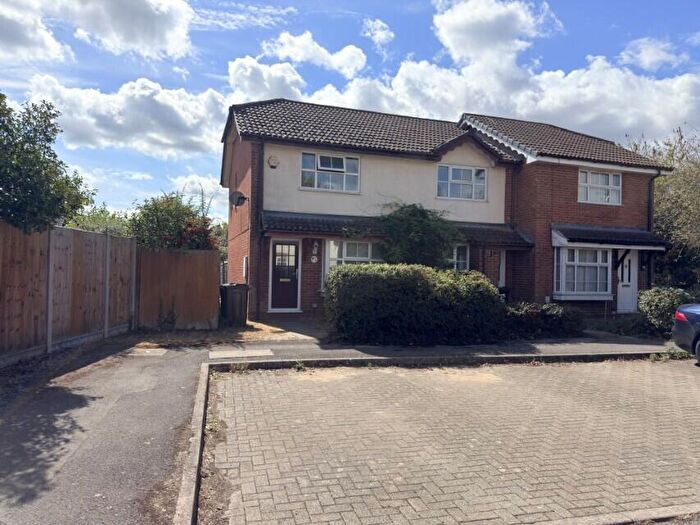 2 Bedroom End Of Terrace House For Sale In Sunderland Close, Woodley, Reading, Berkshire, RG5
