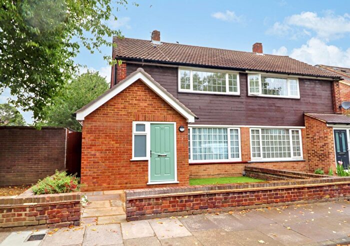 2 Bedroom Semi-Detached House For Sale In Ross Road, Twickenham, TW2