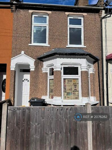 3 Bedroom Terraced House To Rent In Melford Road, Ilford, IG1