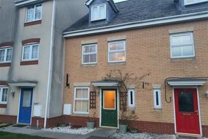 3 Bedroom House To Rent In Morgan Close Luton LU4