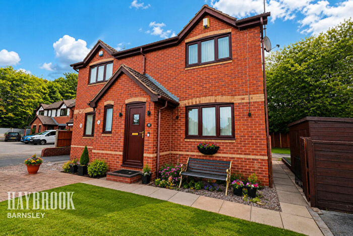 2 Bedroom Semi-Detached House For Sale In Harvest Close, Barnsley, S70