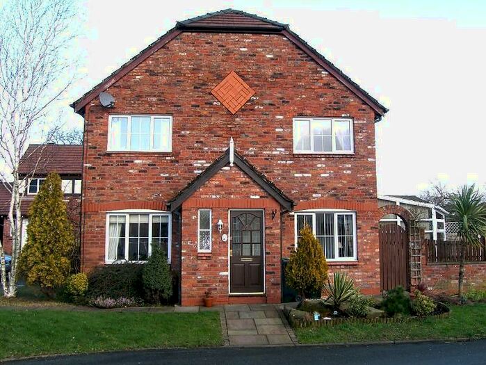 3 Bedroom Mews To Rent In Home Farm Avenue, Macclesfield, SK10
