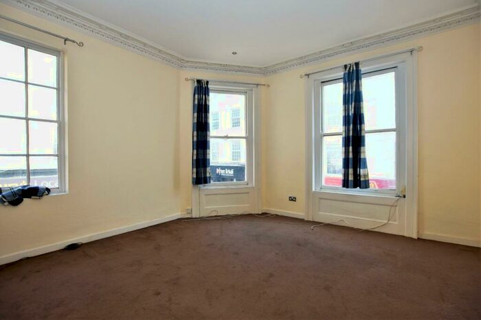 1 Bedroom Flat To Rent In High Street, Cheltenham, Gloucestershire, GL50