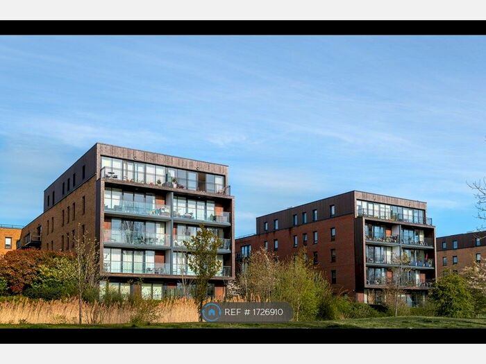 3 Bedroom Flat To Rent In Embry Road, London, SE9