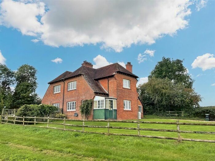3 Bedroom Property To Rent In Frith Cottages, Frith Farm, Stalbridge, Sturminster Newton, DT10