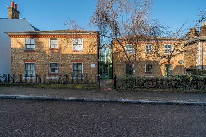 1 Bedroom Flat To Rent In Hindsleys Place, London, SE23