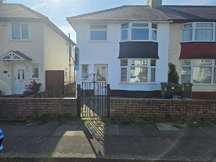 3 Bedroom Property To Rent In Hilton Place, Llandaff North, Cardiff, CF14