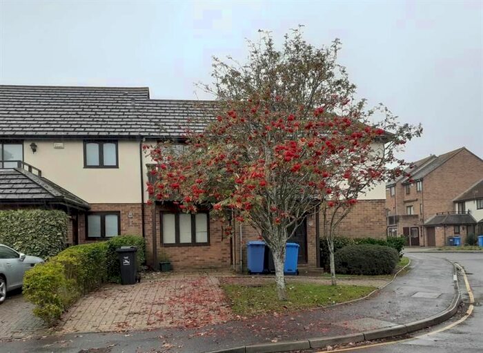 2 Bedroom Flat To Rent In Catalina Drive, Baiter Park, Poole, BH15