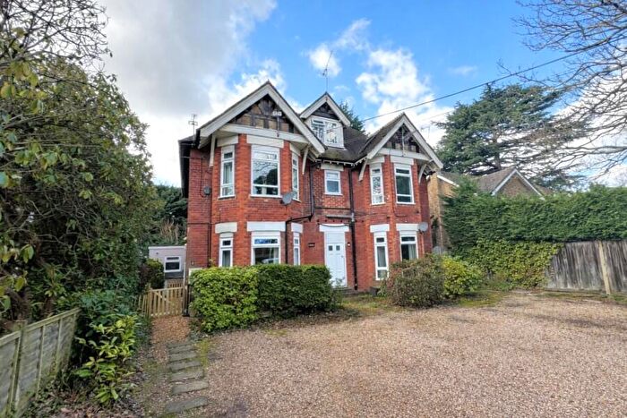 1 Bedroom Apartment To Rent In Woking, Surrey, GU22