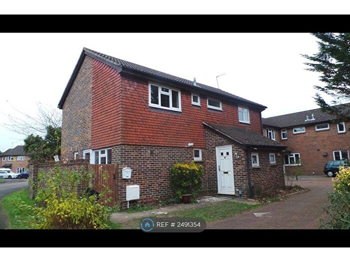 4 Bedroom Terraced House To Rent In Easby Way, Lower Earley, Reading, RG6