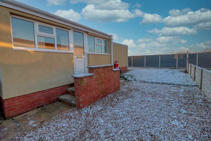 2 Bedroom Detached Bungalow For Sale In Beech Avenue, Charnwood Park Estate, Scunthorpe, DN15