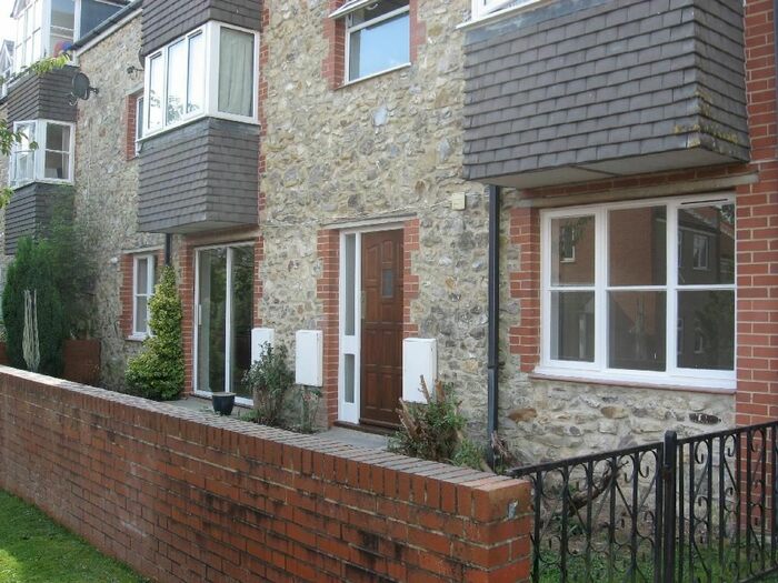 1 Bedroom Flat To Rent In The Rope Walk, Crimchard, Chard, TA20