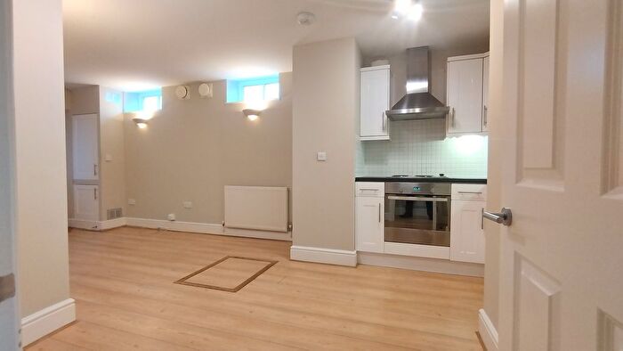 1 Bedroom Flat To Rent In The Grove, London, W5