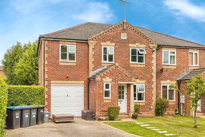 5 Bedroom Semi-Detached House For Sale In Robin Road, Burgess Hill, RH15