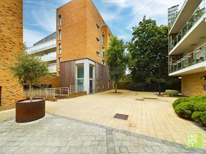 1 Bedroom Apartment To Rent In Kidwells Close, Maidenhead, Berkshire, SL6