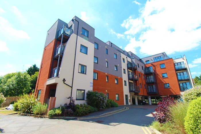 2 Bedroom Penthouse To Rent In Walnut Tree Close, Guildford, GU1