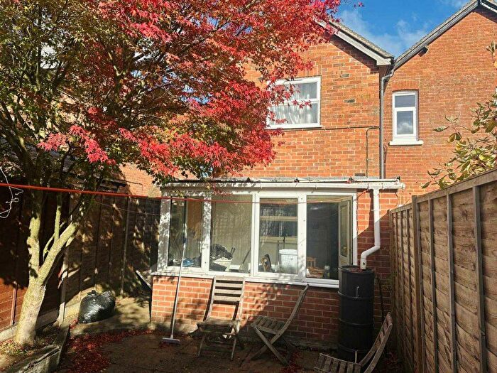 2 Bedroom Semi Detached House For Sale In A Bath Road, Thatcham, RG18