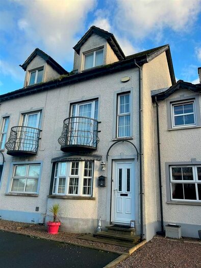 3 Bedroom Town House To Rent In Mill River Mews, Ballyclare, BT39