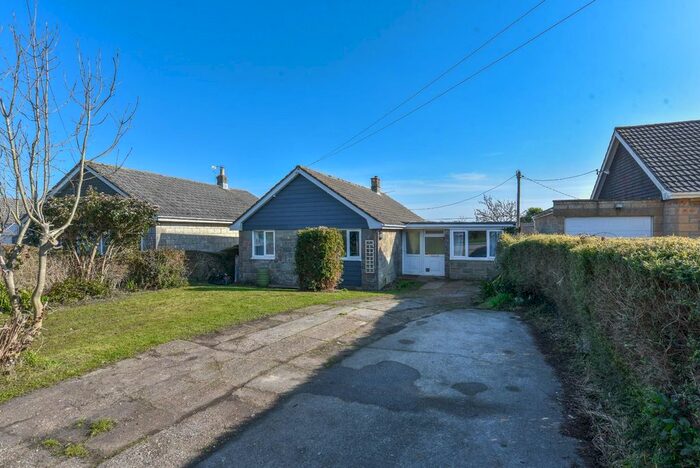 4 Bedroom Detached Bungalow For Sale In Rew Street, Gurnard, Cowes, PO31