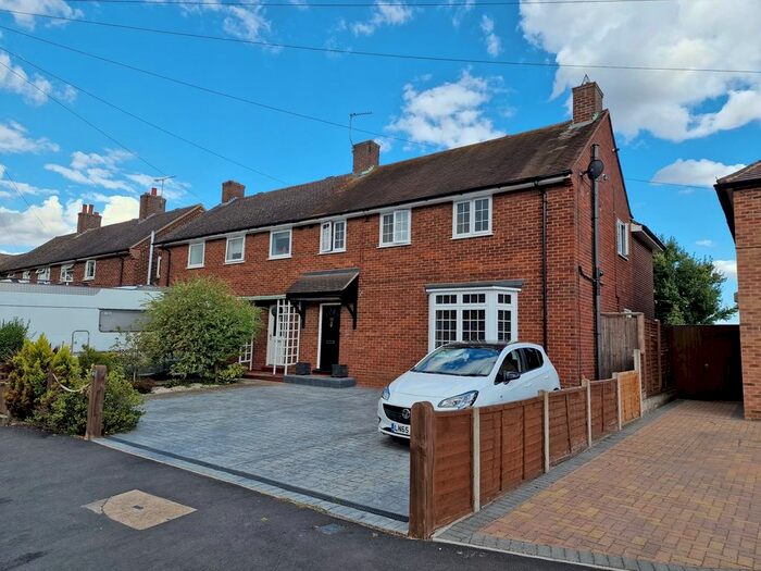 4 Bedroom Semi-Detached House For Sale In Cannons Meadow, Tewin, Welwyn, AL6