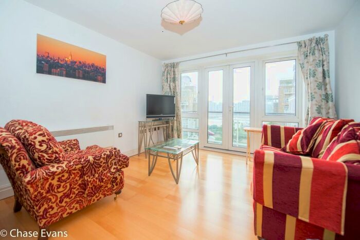 1 Bedroom Apartment To Rent In St David's Square, Isle Of Dogs, Docklands, E14