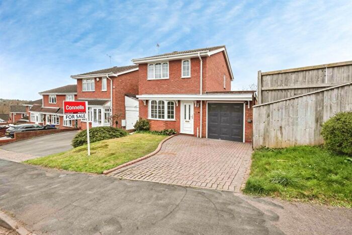 3 Bedroom Detached House For Sale In Fitzgerald Place, Brierley Hill, DY5
