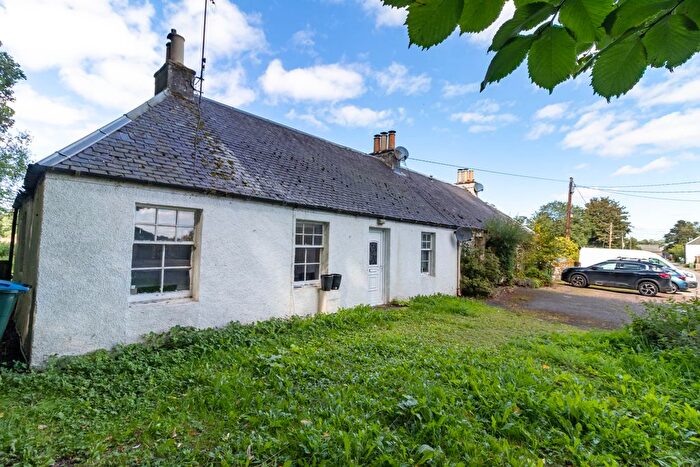 2 Bedroom Semi-Detached House For Sale In Ruthvenfield, Perth, PH1