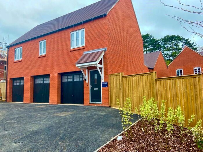 2 Bedroom Property To Rent In Lingfield Lane, Towcester, NN12