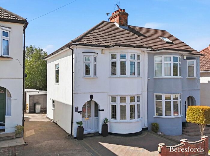 3 Bedroom Semi-Detached House For Sale In Staverton Road, Hornchurch, RM11