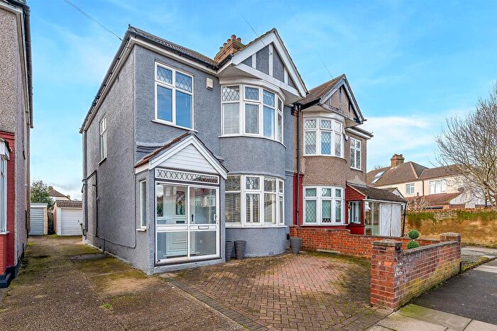 3 Bedroom Semi Detached House For Sale In Sidewood Road, London, SE9