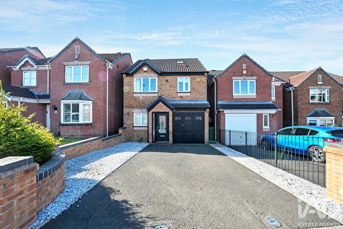 4 Bedroom Detached House For Sale In Richborough Drive, Dudley, DY1