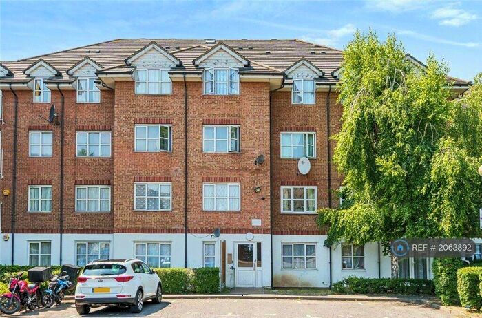 2 Bedroom Flat To Rent In Lavender Place, Ilford, IG1