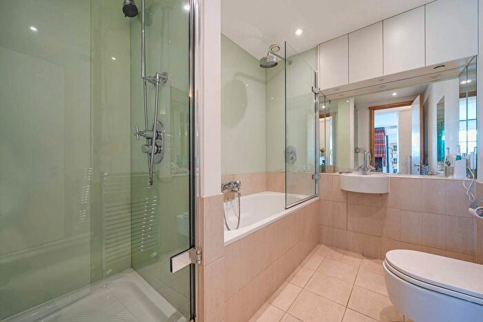 3 Bedroom Flat For Sale In Farm Lane, London, SW6