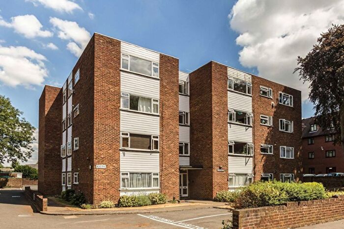 1 Bedroom Flat To Rent In Castlebar Park, London, W5