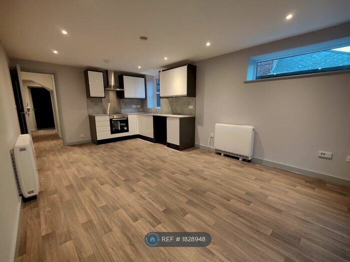 2 Bedroom Flat To Rent In Ashley Road, Poole, BH14