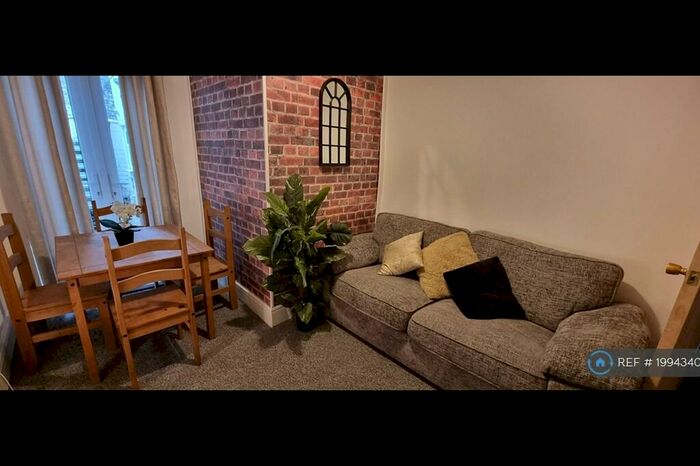 6 Bedroom Terraced House To Rent In Cromwell Street, Swansea, SA1