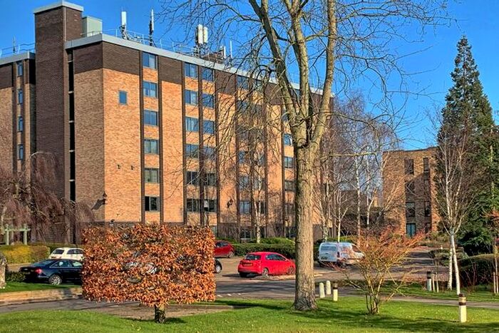 Studio To Rent In Mayflower House, Manhattan Drive, Cambridge, CB4