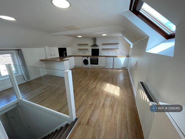1 Bedroom Flat To Rent In Park Road, Sandy, SG19