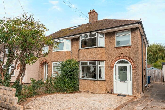 3 Bedroom Semi-Detached House To Rent In Brookfield Crescent, OX3