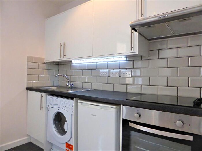 Studio To Rent In Osmond Road -, P13